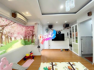 Bán nhà mặt đường vũ trọng khánh 5 tầng giá 5.3 tỉ vị trí đẹp gần lạch tray 1