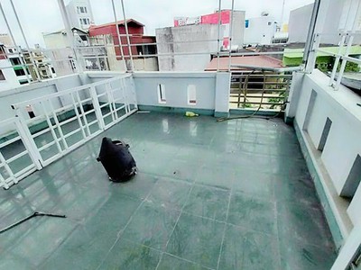 Bán nhà mặt đường vũ trọng khánh 5 tầng giá 5.3 tỉ vị trí đẹp gần lạch tray 4