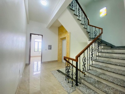 Cho thuê nhà nhìn vườn hoa p võ cường bắc ninh 0