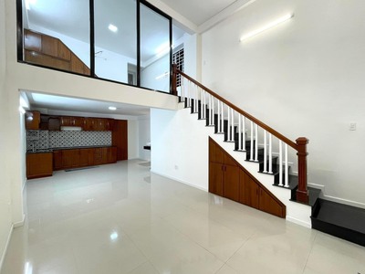 Nhà sau mặt tiền Hàm Nghi,3 Tầng,50M2 Chỉ 2.85 Tỷ 0