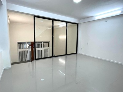 Nhà sau mặt tiền Hàm Nghi,3 Tầng,50M2 Chỉ 2.85 Tỷ 2