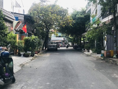 Bán nhà MT Hiệp Thành, Q.12 190m ngang 9m, 4 tầng 7PN, CỰC NGỘP, chỉ 15.x tỷ. 0