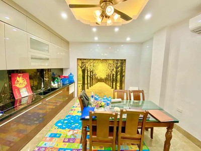 Siêu phẩm nhà đẹp, phô xuân la ,tây hồ ,5 tầng thang máy , 2 mặt thoáng gần tây hồ , ngõ thông tứ 2