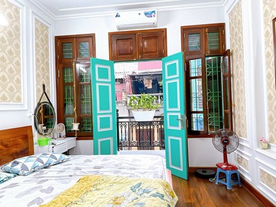 Bàn nhà nguyễn văn cừ, dt 75m, nhà 5 tầng, giá 9 tỷ. 0