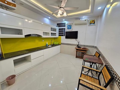 Quá hiêm bồ đề 38m-  5 tầng  - 5.15 tỷ ngõ thông-nhà mới-5 ngủ 2
