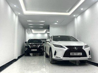 Duy nhất còn 1 em nhà đẹp đón tết,phố nguyễn văn cừ , long biên . ngõ trải apphan rộng 5m  ô tô 0