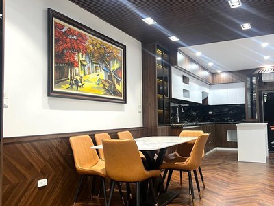 Duy nhất còn 1 em nhà đẹp đón tết,phố nguyễn văn cừ , long biên . ngõ trải apphan rộng 5m  ô tô 2