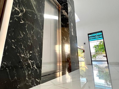 Duy nhất còn 1 em nhà đẹp đón tết,phố nguyễn văn cừ , long biên . ngõ trải apphan rộng 5m  ô tô 4
