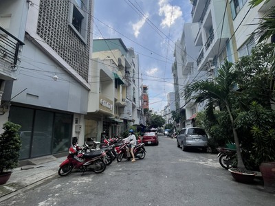 Siêu phẩm mt trải nhựa 12m, hẻm sau 3m, 4 tầng q3 giáp q10 nhỉnh 6 tỷ. 0