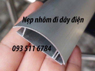 Nẹp cầu thang ngoài trời Nẹp T V kim loại Nẹp nhôm luồn dây điện 1