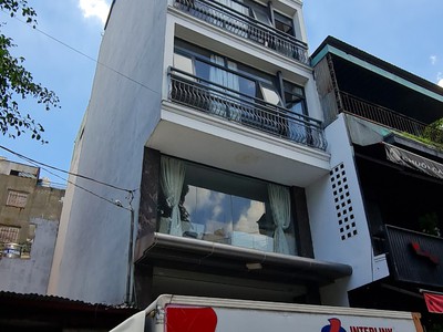 Bán tòa nhà mt hầm 8 tầng đường lý thái tổ đối diện bv nhi đồng. dt: 5mx33m, 160m2, giá bán 60 tỷ tl 2