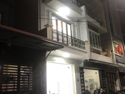 Bán nhà khu phân lô 231 văn cao, 68m 4 tầng mới tinh, độc lập, giá 4.8 tỉ 0