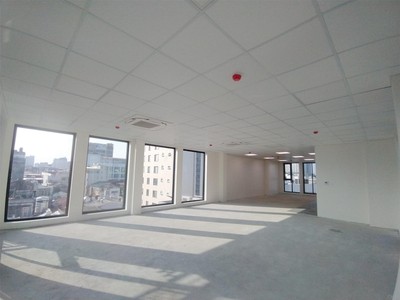Tòa nhà văn phòng 8 tầng mới xây ngay kim mã, đội cấn, giảng võ 1