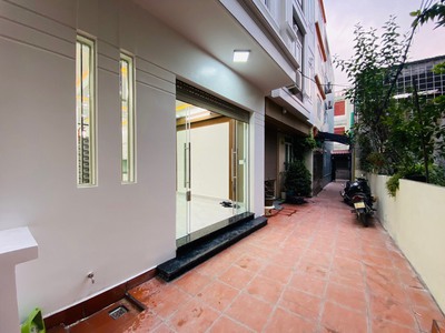 Bán nhà ngõ 229 miếu hai xã, diện tích 50m 3 tầng giá 2.68 tỉ, mới tinh, độc lập 0