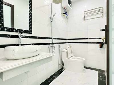 Bán nhà xây mới ngõ 152 chợ hàng, diện tích 40m 3 tầng giá 2.6 tỉ, cực đẹp 3