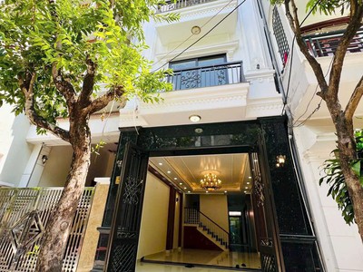 Bán nhà tuyến 2 quán nam, 91m 5 tầng thang máy giá 8.5 tỉ cực kỳ đẳng cấp 0