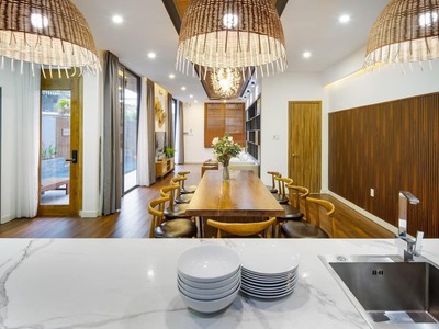 Chủ đi nước ngoài cần chuyển nhượng lại căn biệt thự Nam Việt Á tâm Huyết 200m2, giá sụp hầm 4