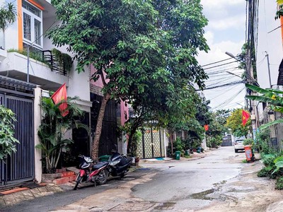 Bán nhà hẻm xe hơi - khu phân lô đường 22 linh đông - gần sân banh  4x16m  64m2 - 2 tầng btct 4