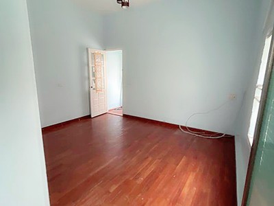 Bán nhà thiên lôi gần ngay ngã 4 phúc tăng, 45m 2 tầng giá 1.84 tỉ, ngõ nông 3