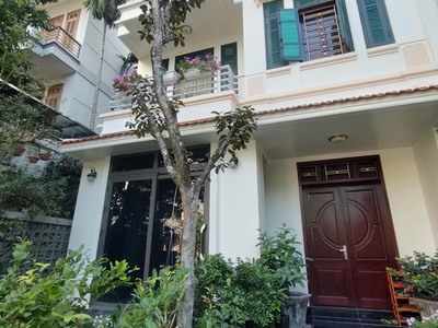 Biệt thự đội nhân 150m 4 tầng mt8,2m giá chỉ 36 tỷ 0