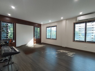 Biệt thự đội nhân 150m 4 tầng mt8,2m giá chỉ 36 tỷ 2