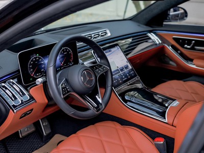 Mercedes-Maybach S450 Model 2023 Odo: 3.333 miles. 9