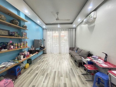 Nhà đẹp long biên, 70m x 5 tầng, thoáng trước sau, gara,thang máy, vỉa hè, ôtô dừng đỗ 2