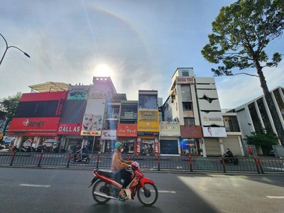 Cần bán gấp mặt tiền 2 căn liền kề đường ba tháng hai, p.10, quận 10 1