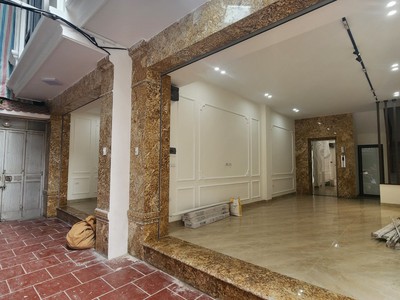 Chính chủ bán căn nhà mới xây tại ngõ 105/21 phố yên hòa, cầu giấy. 0
