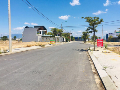 Bán gấp 2 lô đất sổ hồng sẵn ngay UBND Thạnh Đức Gò Dầu Tây Ninh 495tr 0