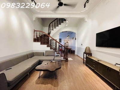 Nhà đẹp 5t mặt phố âu cơ, lô góc, 3 thoáng, kinh doanh, vp, 82m, mt6.5m, 18 tỷ 1