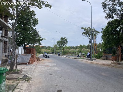 Bán nhà phố hẻm 1078 lê văn lương nhà bè. 3 lầu   sân thượng đường 16m đối diện tòa nhà cho thuê 2