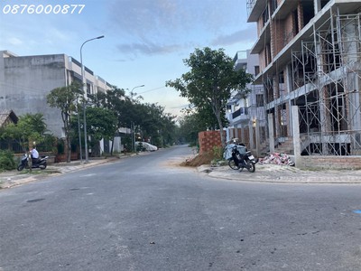 Bán nhà phố hẻm 1078 lê văn lương nhà bè. 3 lầu   sân thượng đường 16m đối diện tòa nhà cho thuê 1