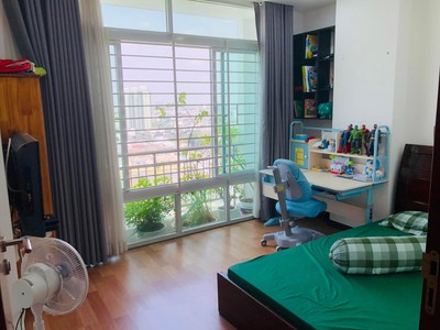 Chính chủ cần bán căn hộ Tản Đà Court, Phường 11,  Quận 5: -	View cự đẹp Căn hộ Duplex 2 tầng 9