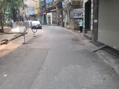 Nhà hoàng quốc việt 70 m2, 5 tầng ,mặt tiền kinh doanh buôn bán đỉnh , giá hơn 7 tỷ . 0