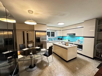 Bán nhà phân lô vỉa hè la khê ,hà đông, 61m2,giá đầu tư, kinh doanh , chủ cần bán gấp. 2