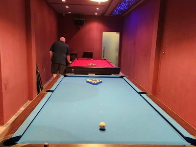 Mình cần sang cổ phần quán kelly bar 94 hàm nghi q1 hoặc ai có nhu cầu sang luôn quán 4