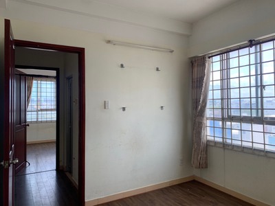 Cần bán căn hộ Bông Sao, Phường 5, Quận 8 : -	Diện tích :58,6m2 Pháp lí: sổ hồng riêng -	 2 phòng 4