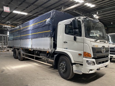 Xe tải Hino 15 tấn được nhiều khách hàng tin tưởng lựa chọn bởi chất lượng vượt trội 3