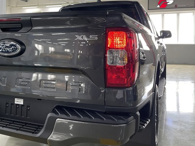 Mua xe Trúng vàng 100 - Ranger XLS AT Giảm thuế trước bạ kèm ưu đãi tốt nhất 11