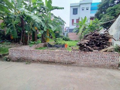 Bán đất kim quan, yên viên, oto vào rộng, ngõ nông gần chợ, 95m, mặt tiền: 5m, 4 tỷ 5 2