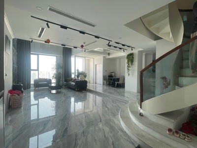 Bán gấp căn duplex tòa ecogreen nguyễn xiển dt: 186m2 4pn full nội thất đẹp giá chỉ nhỉnh 6 tỷ 2