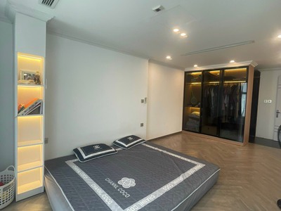 Bán gấp căn duplex tòa ecogreen nguyễn xiển dt: 186m2 4pn full nội thất đẹp giá chỉ nhỉnh 6 tỷ 4
