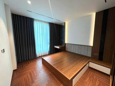 Nhà mới tháng máy xin trịnh bô, gara ô tô, xe tải, kd, giá 5.4 tỷ 0