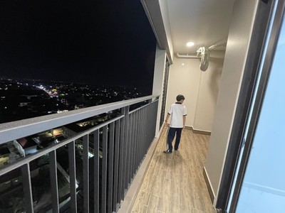 Cần cho thuê gấp căn 2pn 2wc rẻ nhất opal skyline. 3