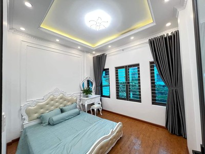 Bán Nhà Ngõ 42 Sài Đồng, Long Biên 40m2, 4T giá 3,95 tỷ  ô tô đỗ cửa 1