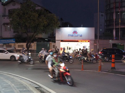 Cho thuê nhà rộng mặt tiền góc ngã tư Trần Huy Liệu - Nguyễn Văn Trỗi, Quận Phú Nhuận: 6.3m x 15m 2