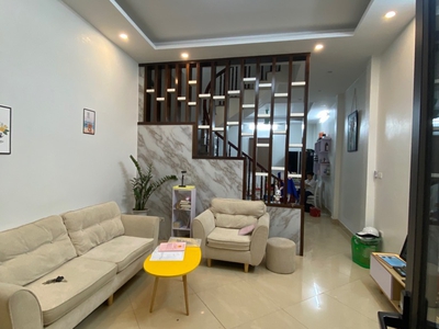 Nhà đẹp phố nguyễn đức cảnh - gần hồ đền lừ - ô tô đỗ cổng - dt40m2x5t giá 4,5 tỷ 0
