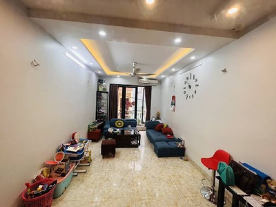 Nhà đẹp phố nguyễn chính - gần hồ - ngõ thông hai thoáng - ô tô đỗ cổng - dt40m2x5t giá 4,3 tỷ 1