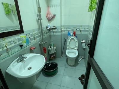 Nhà đẹp phố nguyễn chính - gần hồ - ngõ thông hai thoáng - ô tô đỗ cổng - dt40m2x5t giá 4,3 tỷ 4